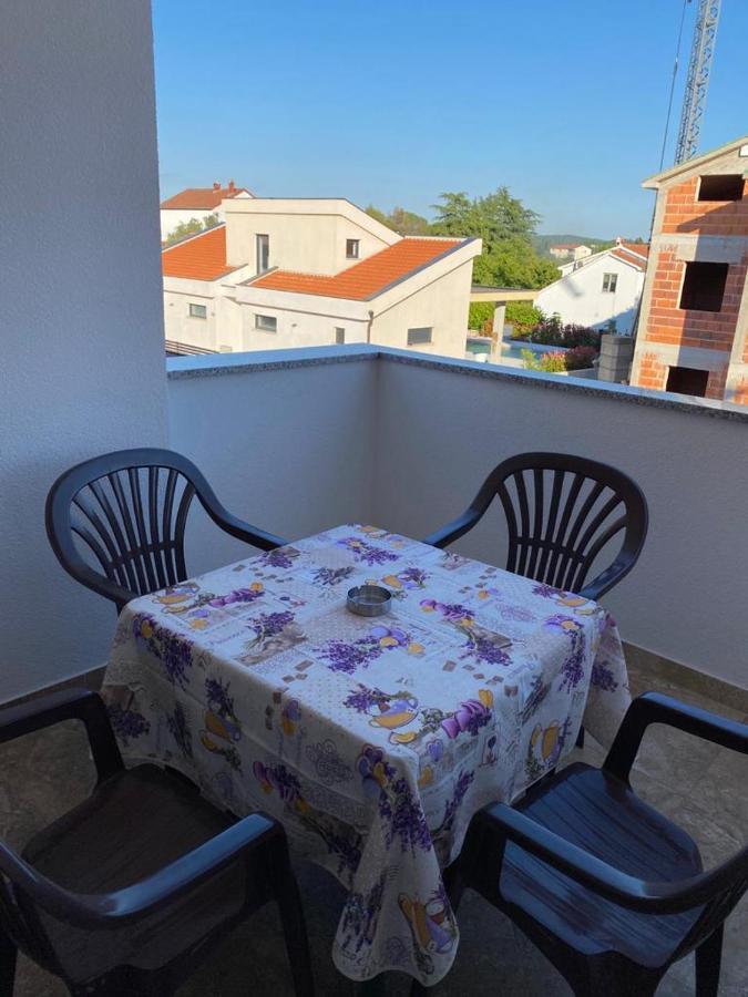 רובינייסקו סלו Apartments Ivana With The Pool מראה חיצוני תמונה