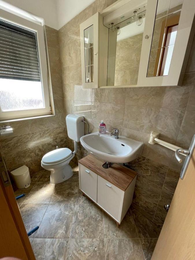 רובינייסקו סלו Apartments Ivana With The Pool מראה חיצוני תמונה