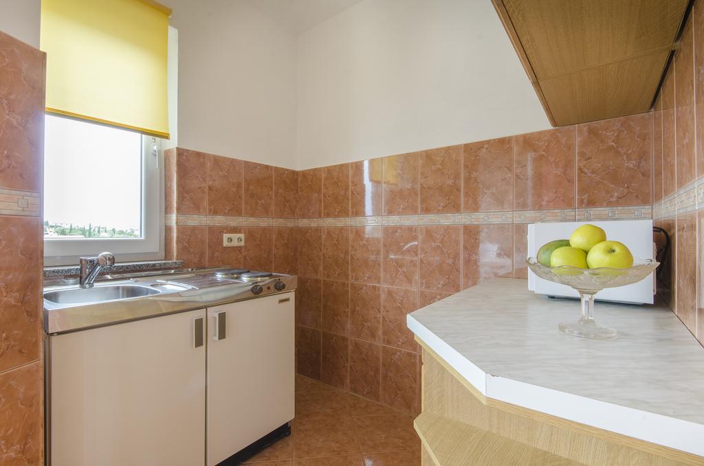 רובינייסקו סלו Apartments Ivana With The Pool מראה חיצוני תמונה